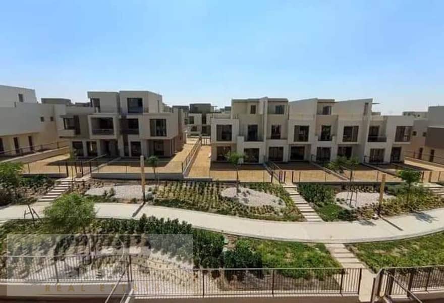 تاون هاوس بسعر لقطه في كمبوند سوديك ايست | Townhouse at a snapshot price in Sodic East Compound 14