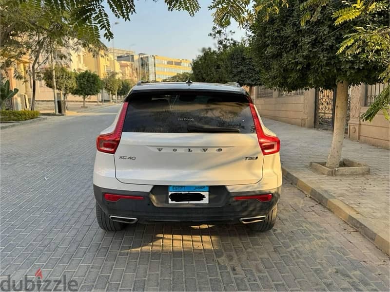 Volvo XC40 2019 1