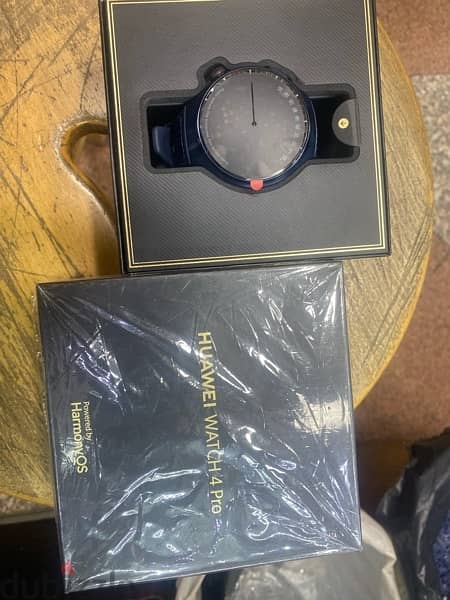 Huawei Watch 4 Pro LTE Blue فتحت علبة 3