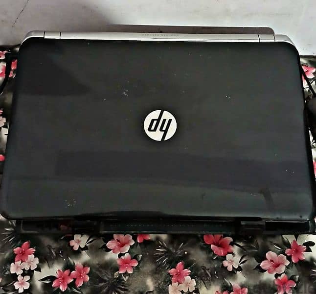 لابتوب hp معالج core i5 و 8رام 1