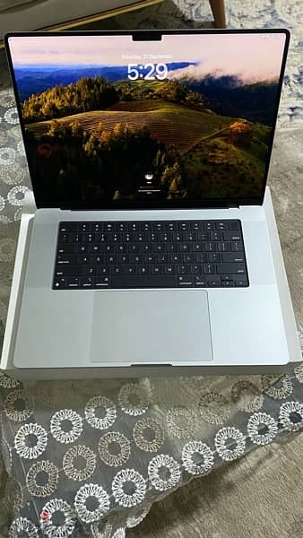 16 inch Mac book pro M3 pro 2023 + AppleCare + 11