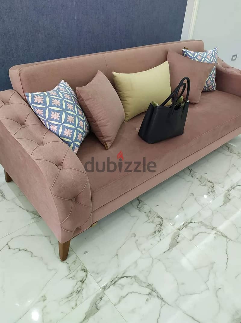 للبيع انتريه ٣ قطع وتربيزه موديل قباني و غرفة سفره موديل hub furniture 7