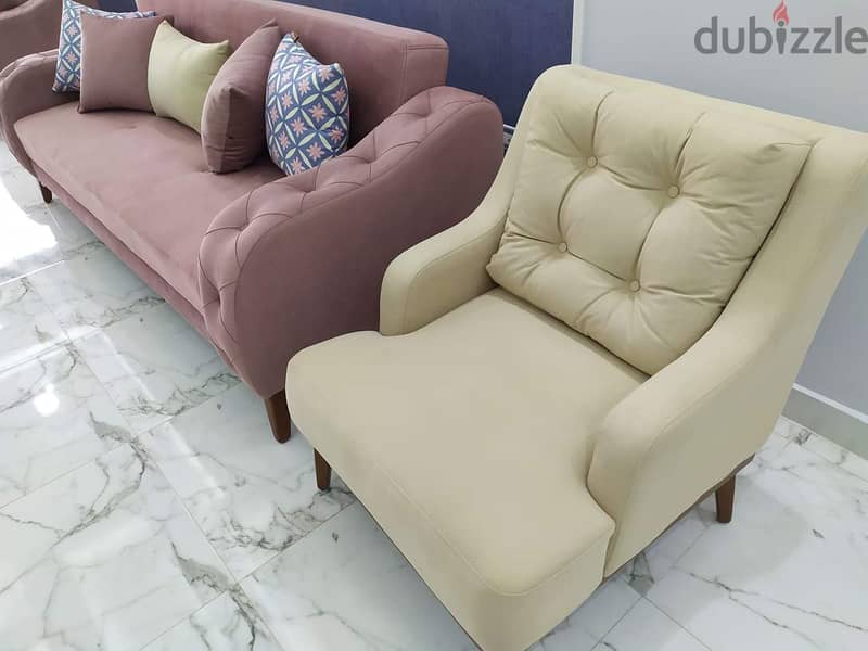 للبيع انتريه ٣ قطع وتربيزه موديل قباني و غرفة سفره موديل hub furniture 9