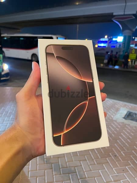 iPhone 16 Pro Max 256 GB (Desert Titanium) 1