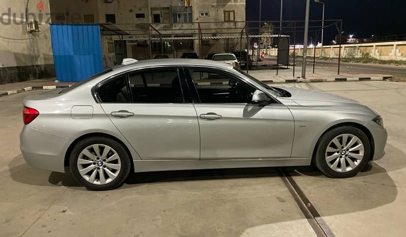 BMW 318i Luxury 2