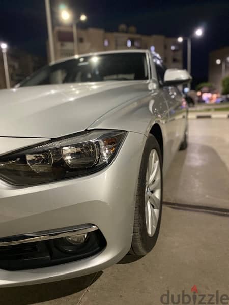 BMW 318i Luxury 7