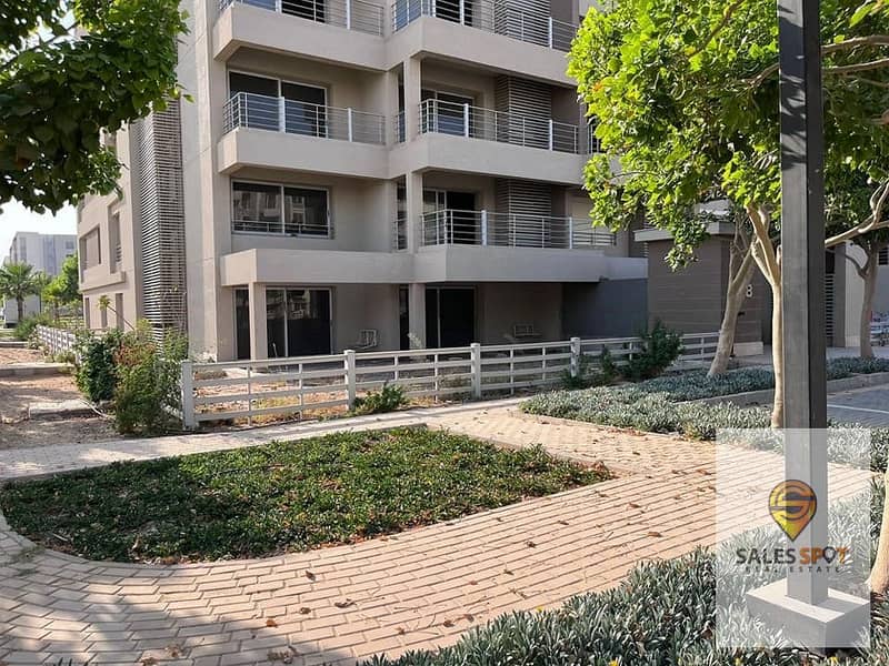 Studio for sale in a very special location in front of Cairo Airport and Kempinski Hotel with a 42% discount on cash and benefit from the discount Taj 8