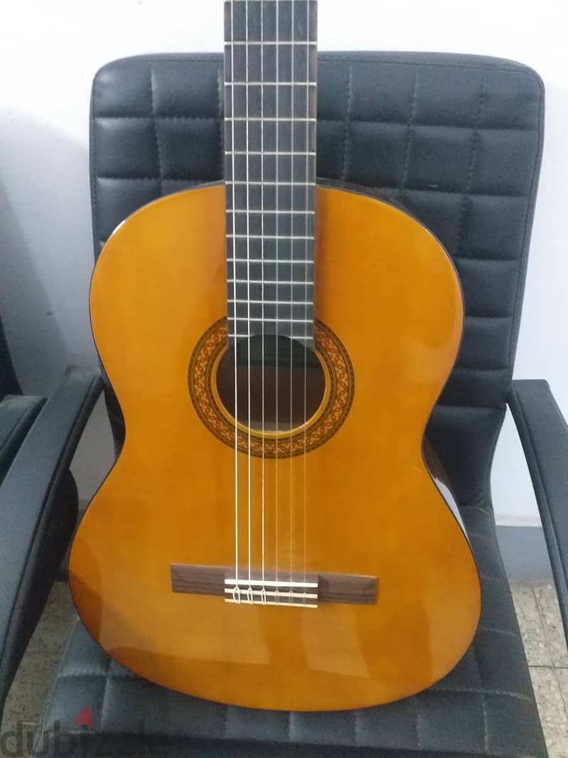 Guitar Yamaha C40 جيتار ياماها 4