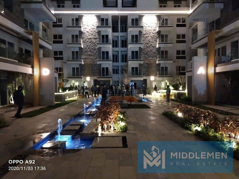 apartment corner 170 m delivered prime location , mountain view icity new cairo 1