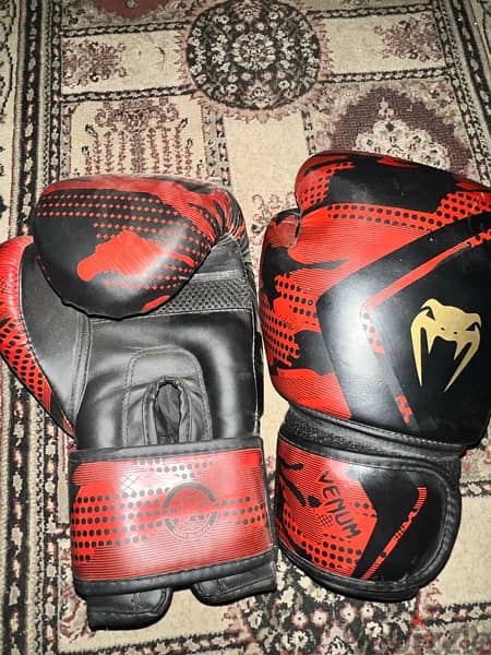 venom original boxing gloves 1