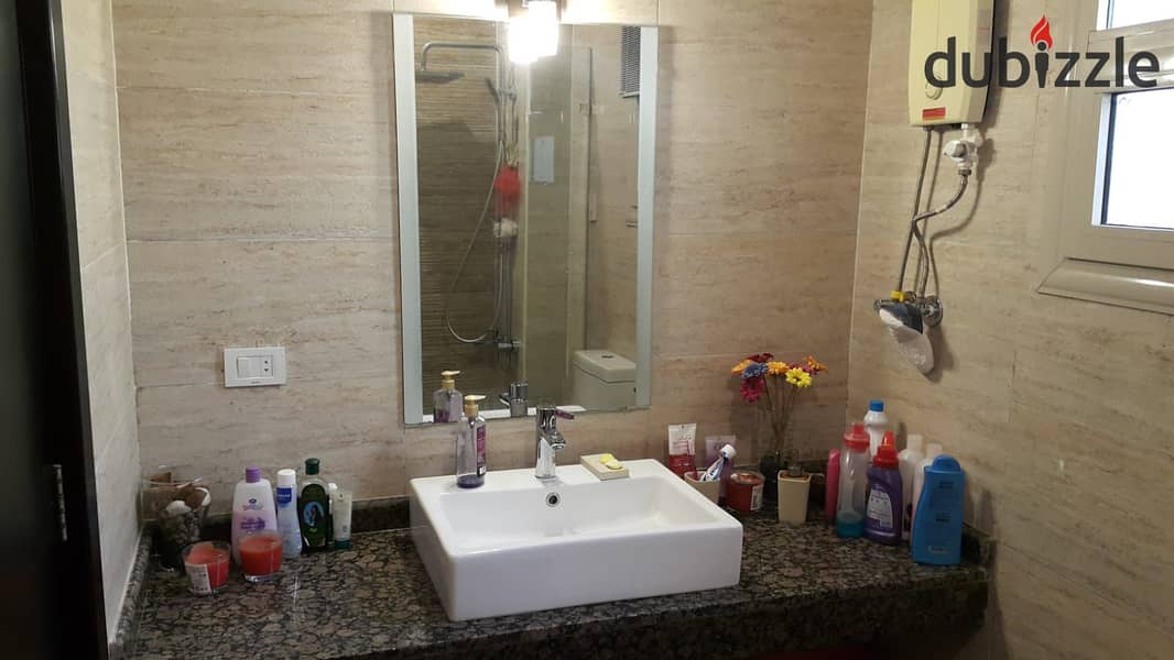 For Sale Apartment in Banafseg Omarat new Cairo, 3 bedrooms. 8