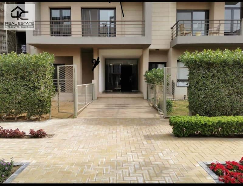 Apartment for sale, fully finished with air conditioners, in Fifth Square Compound, 168 m, in installments 6