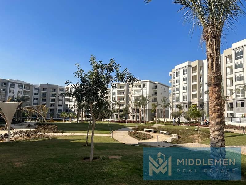 apartment 114m lowest downpayment 683,000 prime location , hyde park new cairo 5