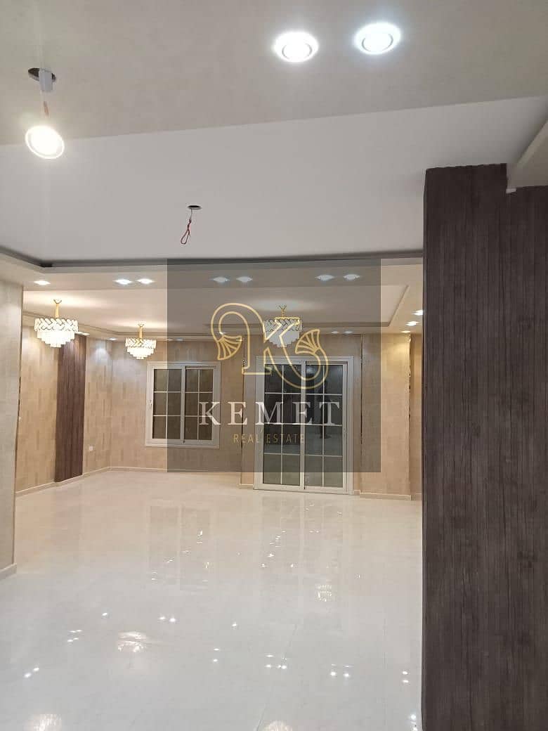 partment  for Sale 200 m READY TO MOVE Ultra Super Lux finishing  prime Location  in Andalusia 2 New Cairo 2