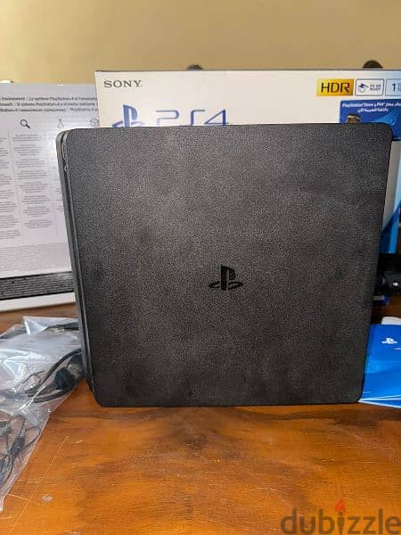 PS4 Slim 1TB Like New 2