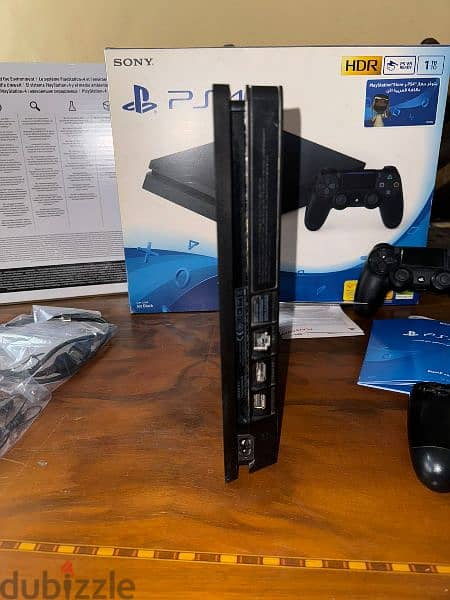 PS4 Slim 1TB Like New 5