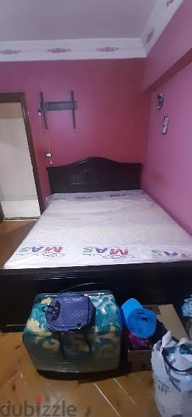 Bed with mattress 1