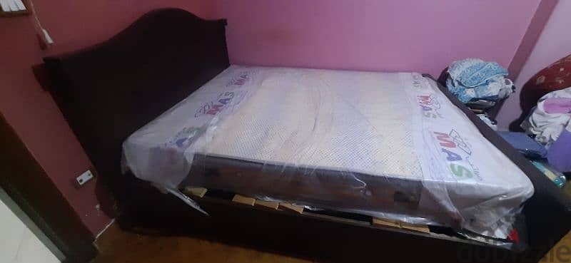 Bed with mattress 2