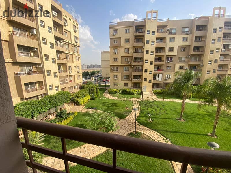 Apartment for sale in cash in Madinaty, 143 m, wide garden view, fourth floor, next to services 6