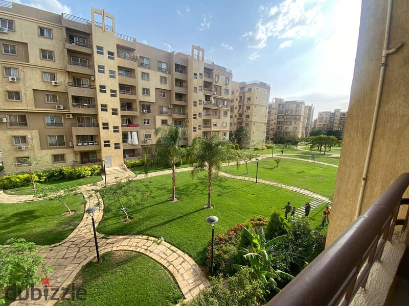 Apartment for sale in cash in Madinaty, 143 m, wide garden view, fourth floor, next to services 7