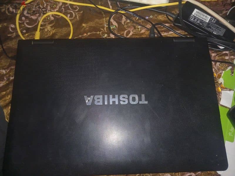 . Laptop Toshiba-3JLCJT4 1