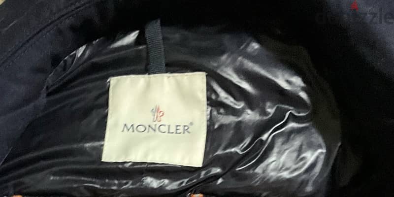 Moncler ‏HUGO BOSS ‏ Armani ALEXANDER AX Burberry Prada Gucci Dsquared 8