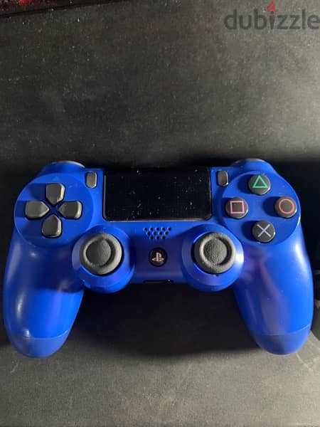 ps4 controllers (barley used) 1