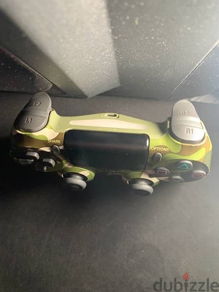 ps4 controllers (barley used) 6