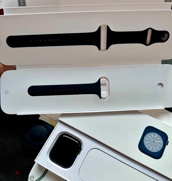 Apple Watch Series 8 (45mm) Midnight Excellent condition + Full BOX 2