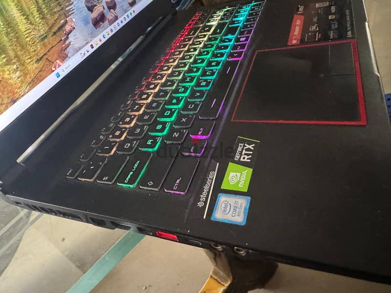 Gaming laptop MSI GE75 Raider 5