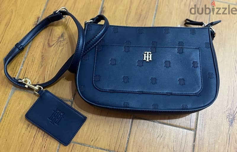 Tommy Hilfiger blue cross bag with card holder 1