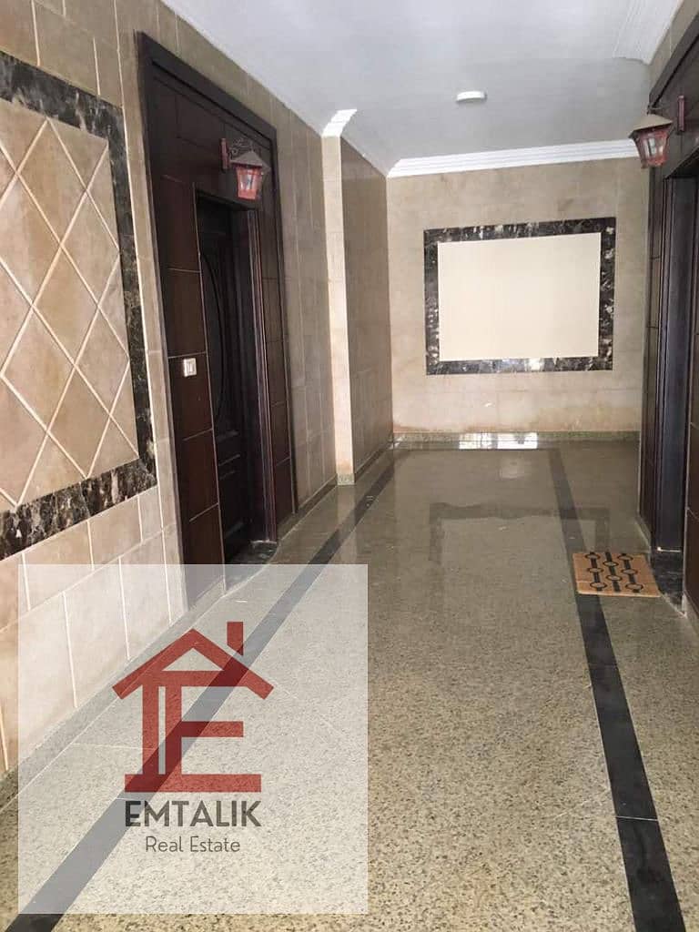 Apartment in Banafseg Buildings on Ahmed Shawky Axis 165 meters, first floor, finished Division: 3 bedrooms / 2 bathrooms / kitchen / large reception 10