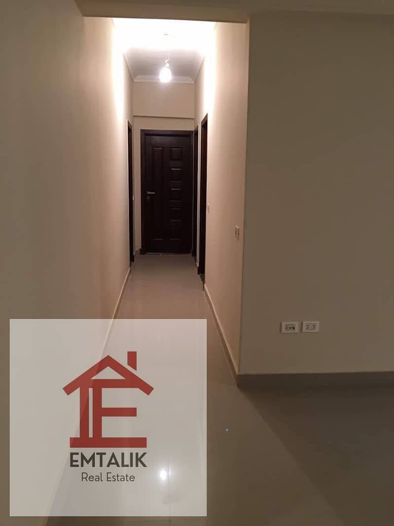 Apartment in Banafseg Buildings on Ahmed Shawky Axis 165 meters, first floor, finished Division: 3 bedrooms / 2 bathrooms / kitchen / large reception 19