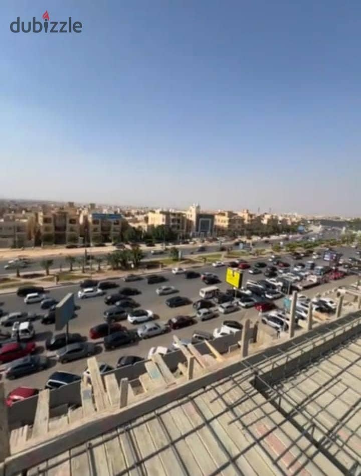 Administrative office directly on the southern 90th Next to Bank Misr and in front of Concorde, the best location, literally in the middle of the larg 2