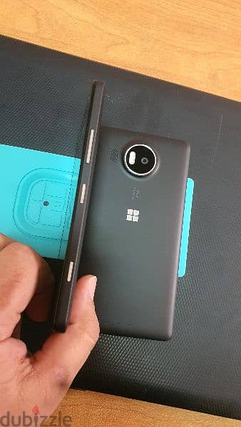 Microsoft Lumia 950 XL , 950 4