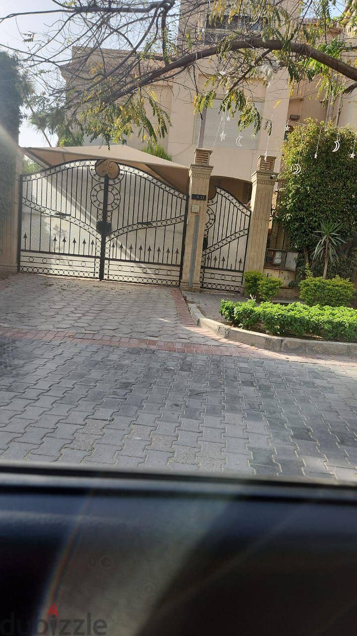 للبيع فيلا توين هاوس متشطبه 450م في قطاميه ريزيدنس katameya residence 11