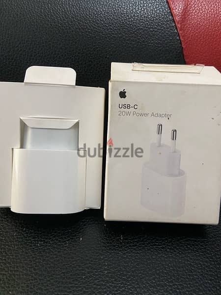 Apple 20W USB-C Power Adapter راس شاحن ايفون 1