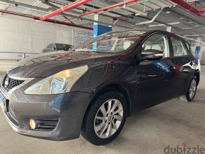 Nissan Tiida 2015 4