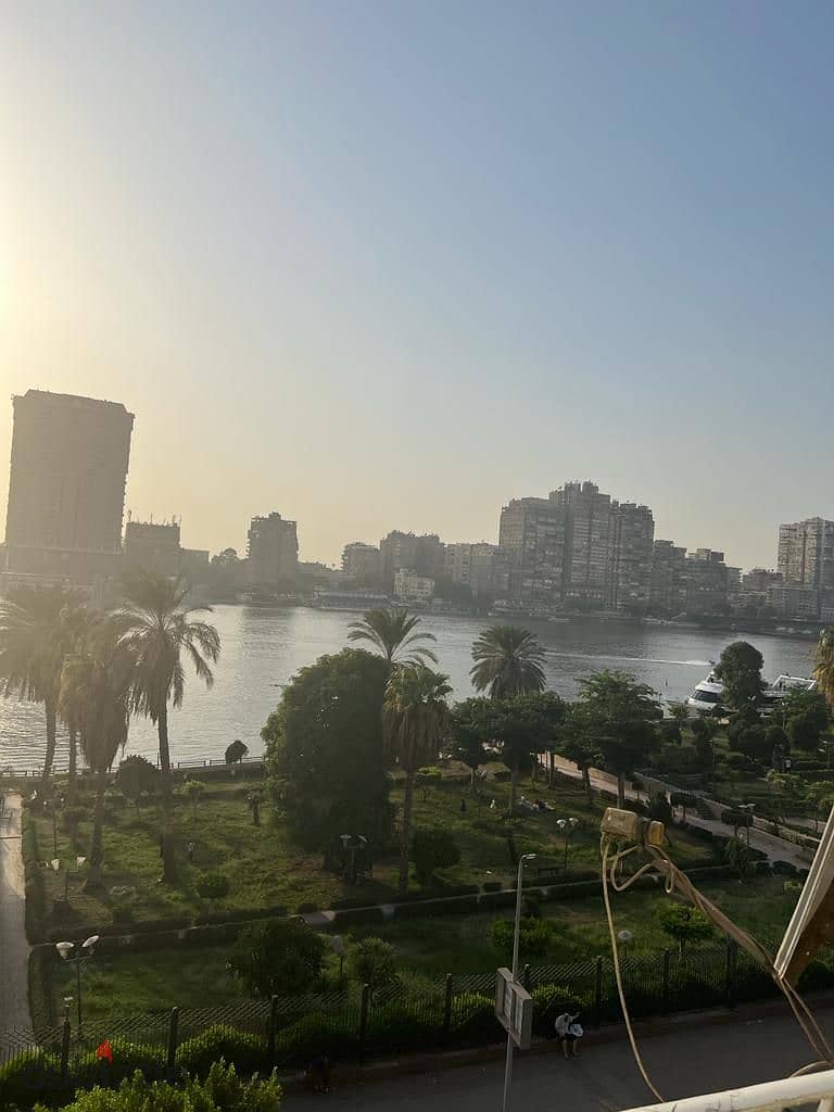 Apartment for sale directly on the Nile, 144 m net, high-end finishing - Abdel Aziz Al Saud, El Manial 2