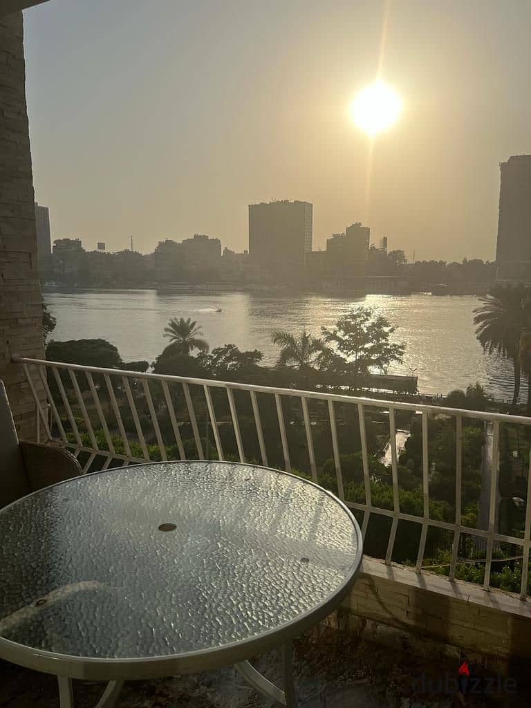 Apartment for sale directly on the Nile, 144 m net, high-end finishing - Abdel Aziz Al Saud, El Manial 3