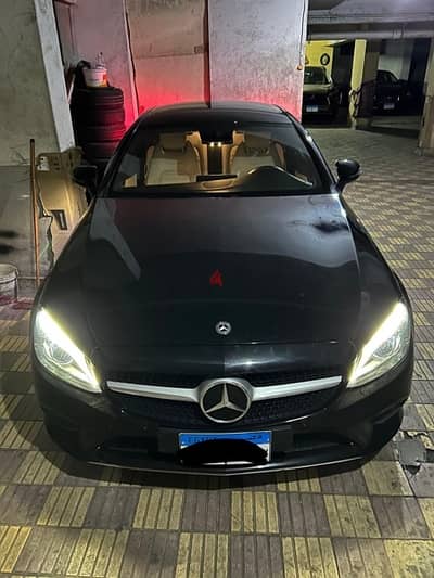 Mercedes-Benz C200 2020 بمرافق