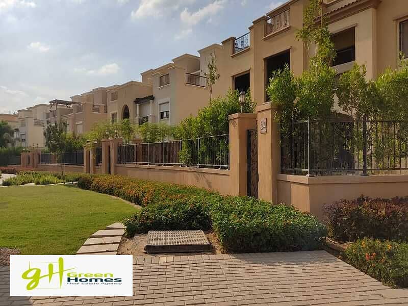 Luxury TwinHouse with area 355m best location in Mivida - Emaar 7