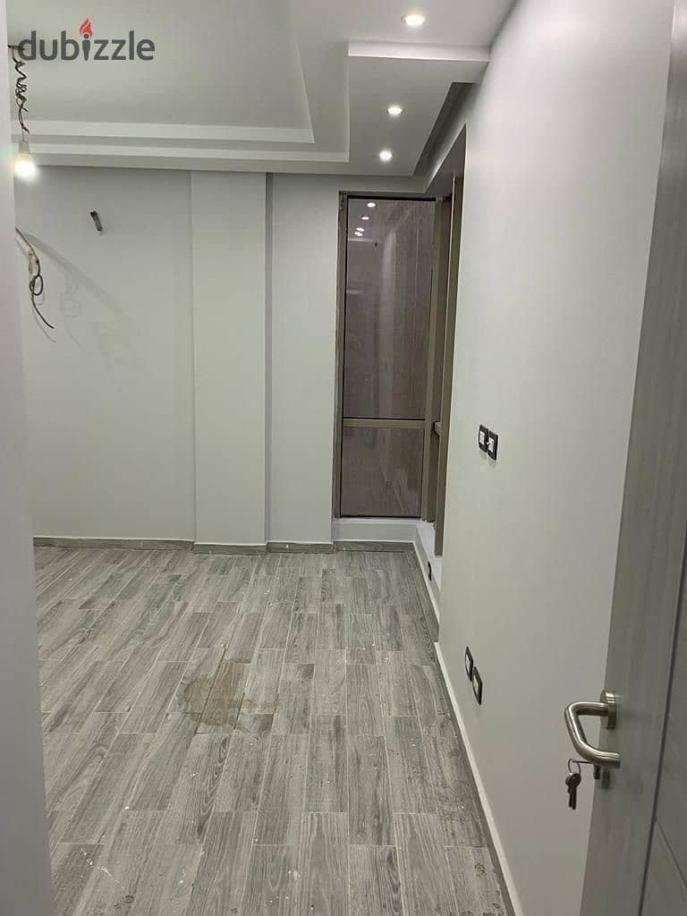 Apartment 194m semi furnished for rent in galleria moon valley new cairo 3