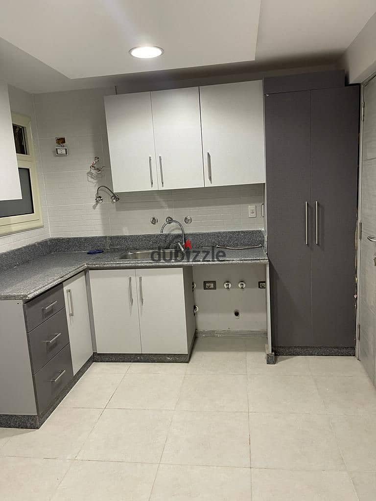 Apartment 194m semi furnished for rent in galleria moon valley new cairo 9