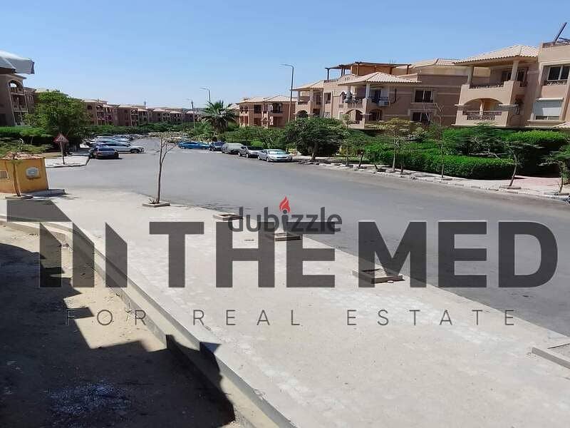 Ready to move apartment 143m, fully finished, + 148m garden for sale in Al Khamail, Sheikh Zayed, October, 3 bed apartment for sale in El Sheikh Zayed 4