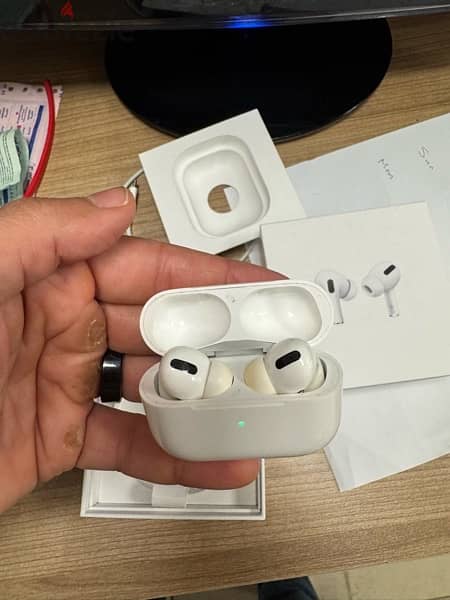 AirPods Pro 6