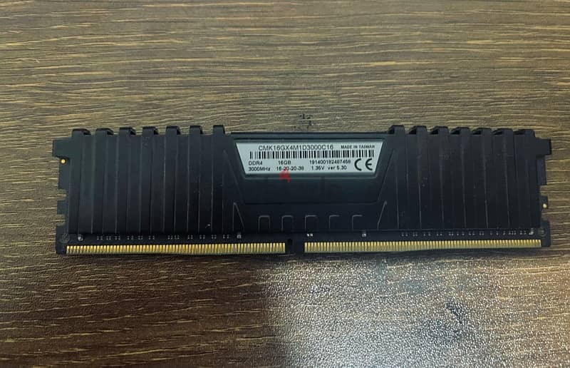 2X Ram 16+8gb / 24GB DDR4 3