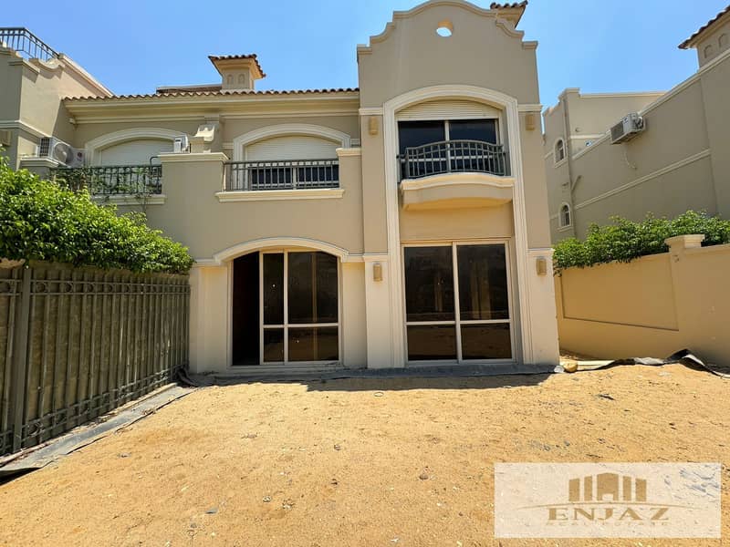 villa for sale in madinat Elshorok, compound patio 5 East, stunning pool view, prime location, AREA ( 330 sq ) 1