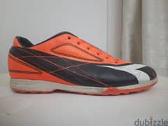 شوز diadora اوريجنال %١٠٠ 
مقاس 42 0