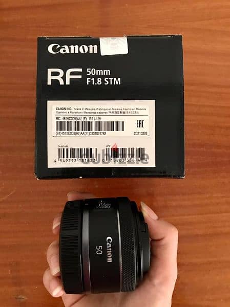 Camera canon R + 50mm lens canon RF 8